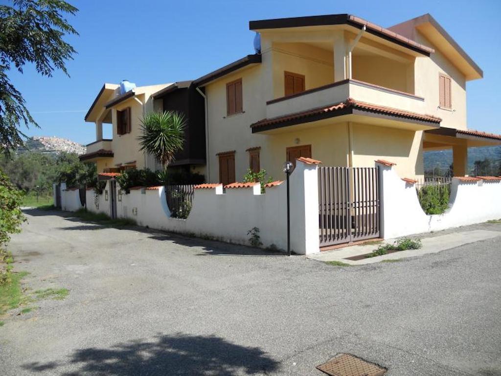 Villa Magnolia Appartamenti Nicotera Exterior photo